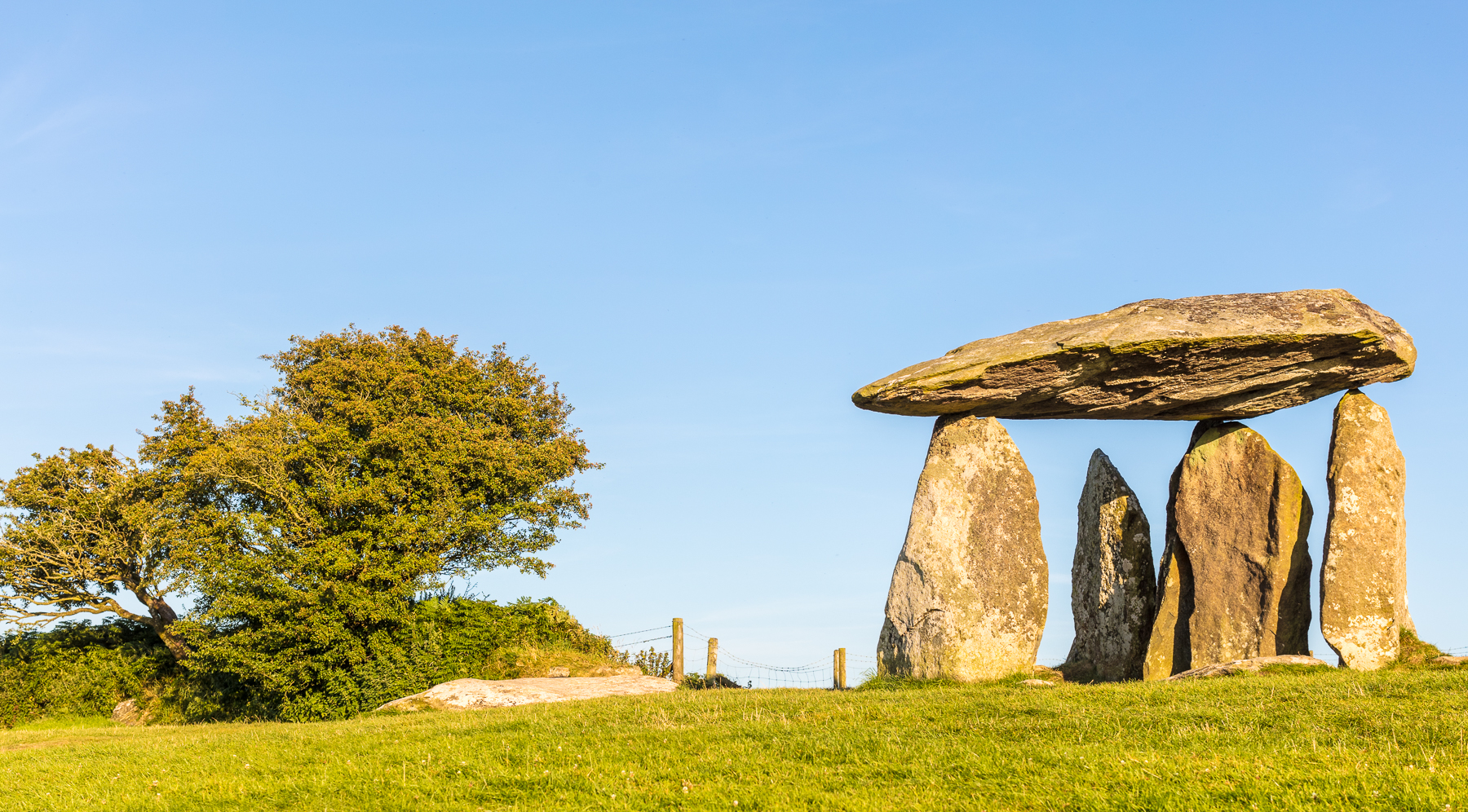 photograph of pentre ifan in pembrokeshire